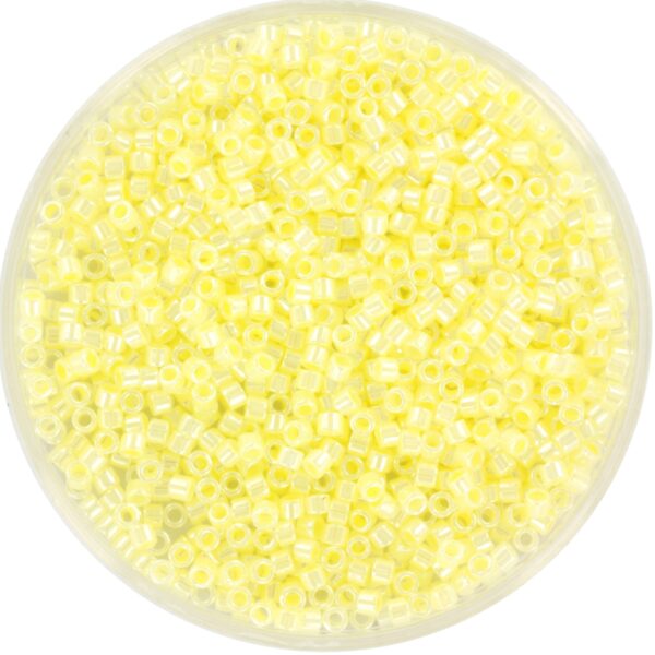 Miyuki Delica 11/0 DB0232 - Ceylon Light Lemon Ice